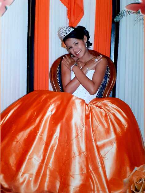 Vestido de 15 años color naranja