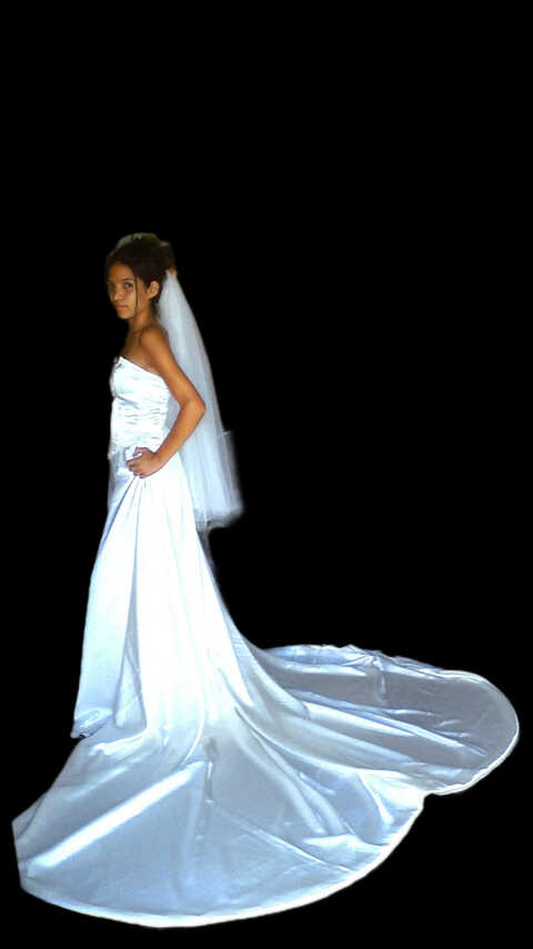 Vestido de novia blanco cola larga