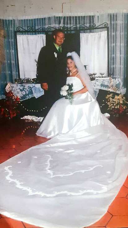 Vestido de novia cola larga