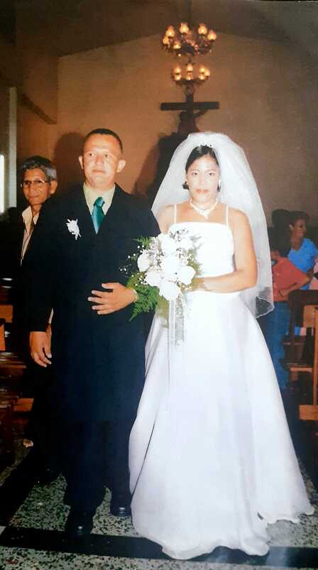 Vestido de novia cola larga