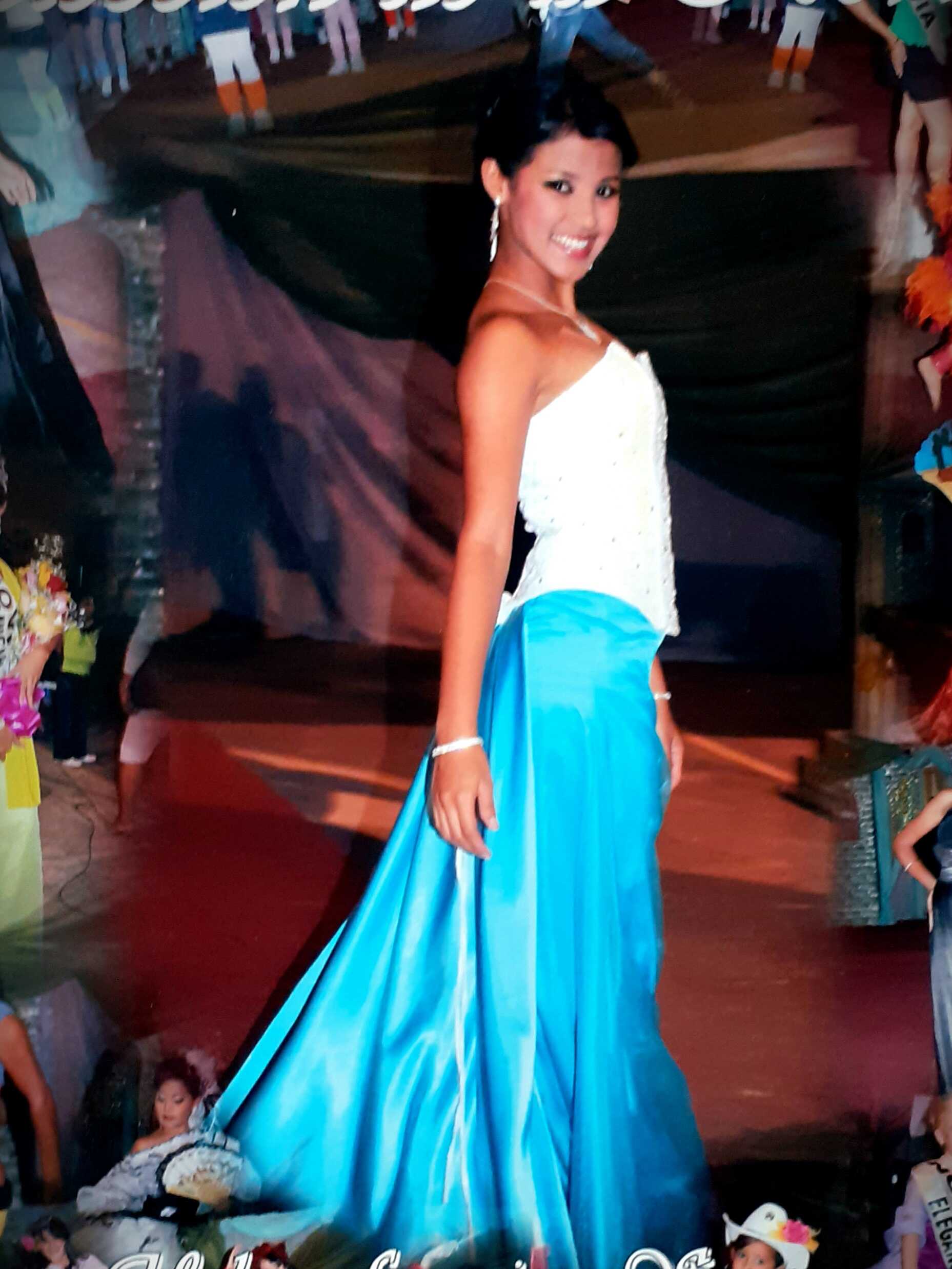 Vestido de gala color azul