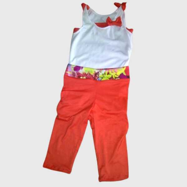 Conjunto de Blusa y Capry para niñas