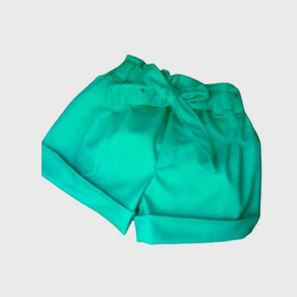 Short para niñas color verde